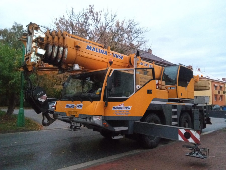 Liebherr 1055